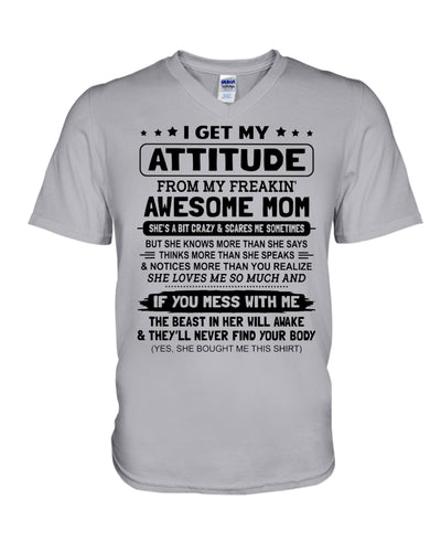 Awesome Mom Gift For Lovely Mom Mama Mother T-Shirt Guys V-Neck