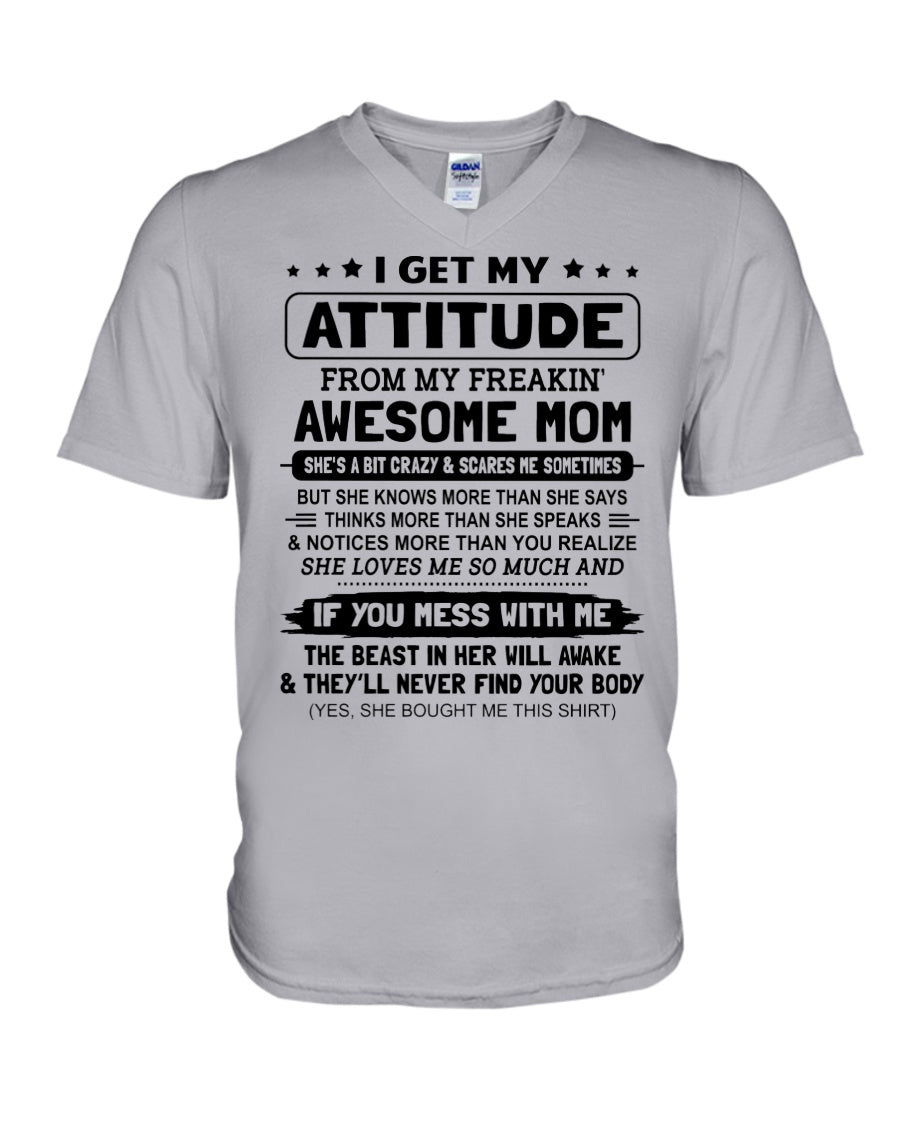 Awesome Mom Gift For Lovely Mom Mama Mother T-Shirt Guys V-Neck