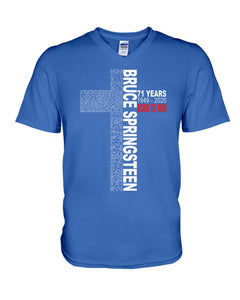 71 Years Born To Run Bruce Springteen Black T-Shirt Guys V-Neck