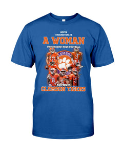 A Woman Loves Clemson Tigers Gift For Fans T-Shirt Guys Tee